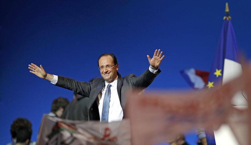 Francois-Hollande-en-meeting-le-15-fevrier-2012-a-Rouen