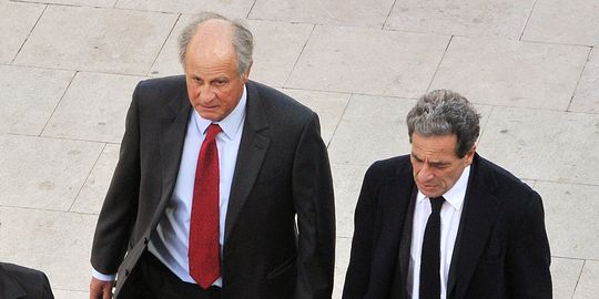 1676134_3_77c8_patrice-de-maistre-et-son-avocat-le-22-mars_f4c908ae1b71cc05154cc065de41942e