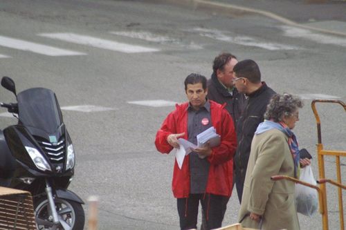 Tractage Marché Annonay - Présidentielle Avril 2012 - 2