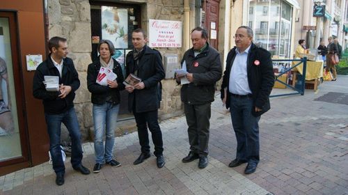Tractage Marché Annonay - Présidentielle Avril 2012 - 5
